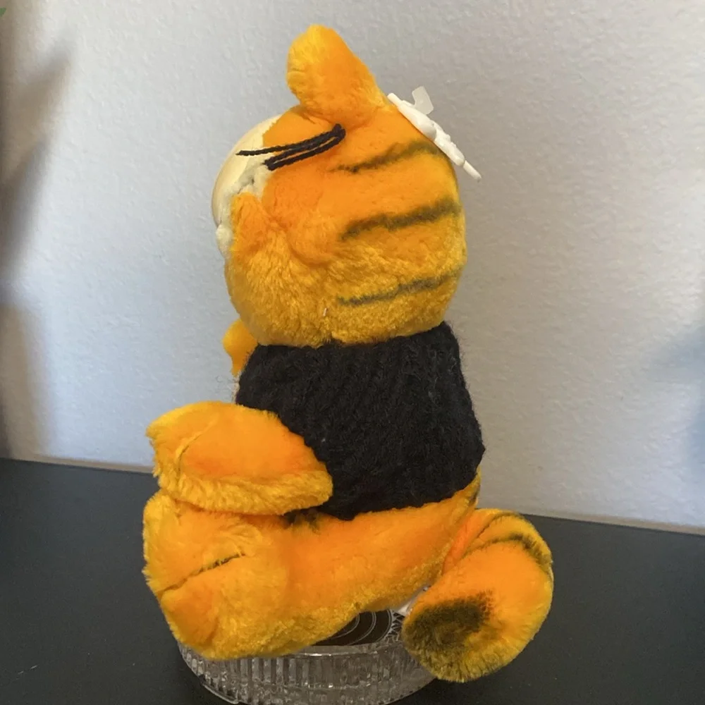 Vintage Garfield Happy Birthday Plush Toy - Orange and Black - Picture 4 of 16